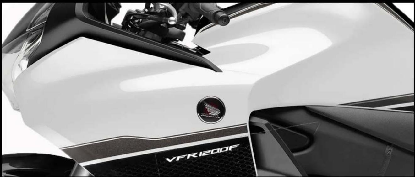 Honda VFR1200F (2015) - MOTORCYCLES.HONDA.COM.AU - 1