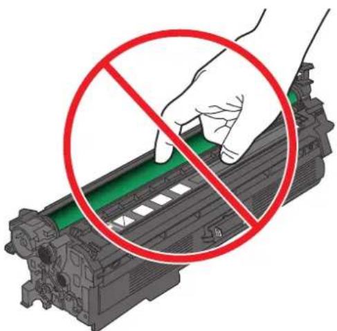 HP LaserJet Pro M570dn - Inspect the toner cartridge for damage - 2