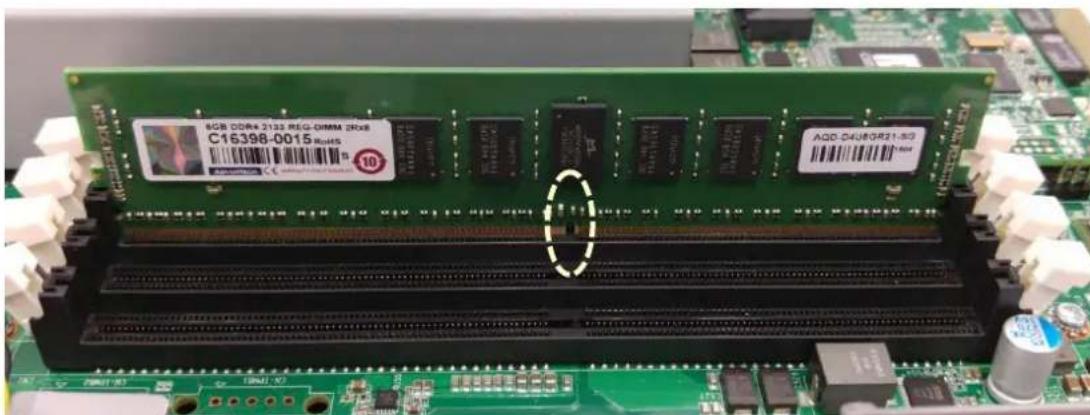 4GB DDR4 2132 REG-DMM 2RX8 C16398-0015 RxHS AQQ-C4U89R21-50