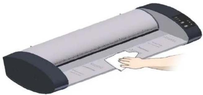 Contex XD2490 - Clean the scanner feeding bed - 1