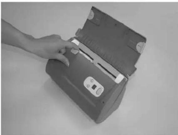 PLUSTEK Smart Office PS282 - Cleaning the ADF - 1