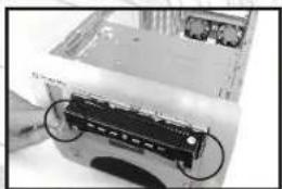 THERMALTAKE Lanbox VF1000 - 4-2 7"LCD monitor uninstallation (optional) - 3