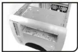 THERMALTAKE Lanbox VF1000 - 4-2 7"LCD monitor uninstallation (optional) - 5