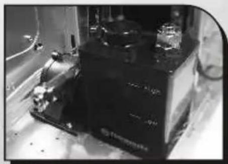 THERMALTAKE Armour LCS VE2000 - Install Pump & Tank - 4