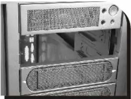 THERMALTAKE Armour LCS VE2000 - Installing 5.25" Device - 3