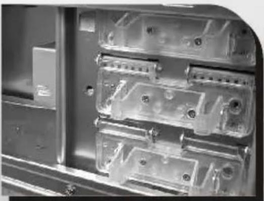 THERMALTAKE Armour LCS VE2000 - Installing 5.25" Device - 5