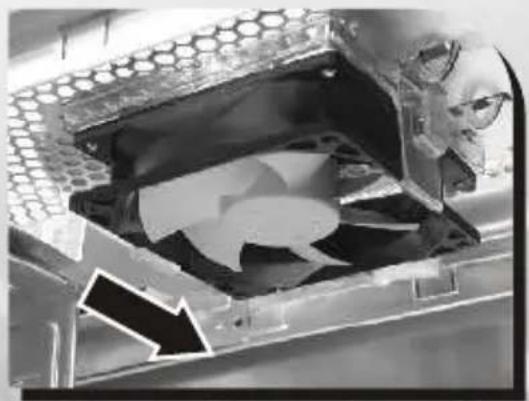 THERMALTAKE Armour LCS VE2000 - Installing the fan on top of the case - 3