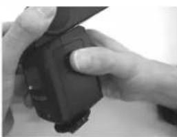 Sunpak PZ42X - Installing the batteries - 1