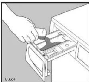 ZANUSSI WDA1255W - Measure out the detergent - 1