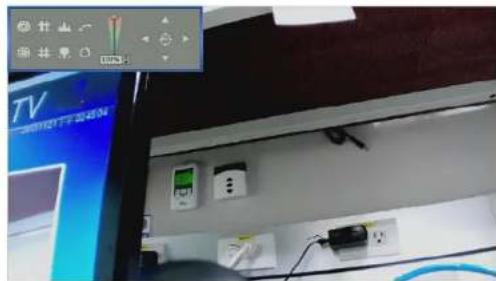 Smart TV setup with Chinese UI icons and a digital display showing connected devices