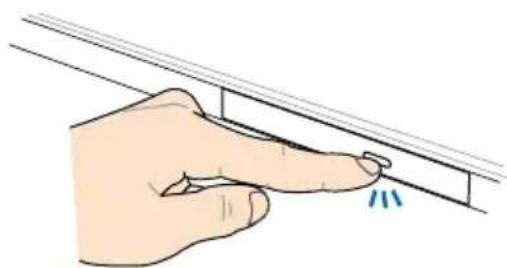 ASUS G750JS - Inserting an optical disc - 1