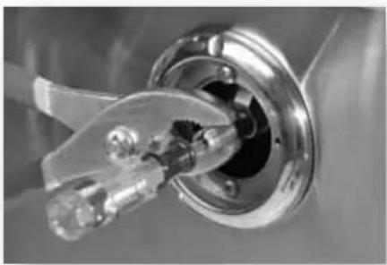 LYNX Professional LSB2-2 - To adjust the burner for low setting: - 1