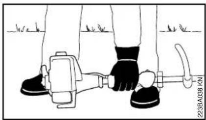 STIHL KW - Disconnecting Machine from Harness - 1