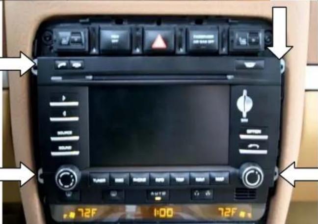 NAV-TV PCM3-CAM NTV-KIT100 - Installation Part 1 - 2