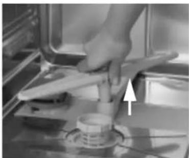 WHIRLPOOL ADG 630 AV - Lower spray arm: - 1