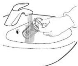 WHIRLPOOL FWG81284W UK - CLEANING THE WATER FILTER / DRAINING RESIDUAL WATER - 5