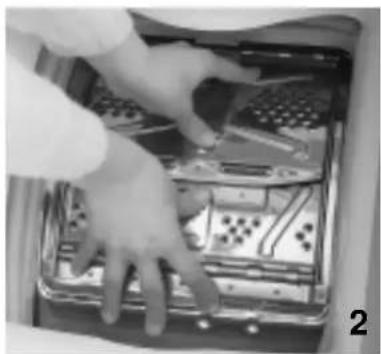WHIRLPOOL AWT 2259E - Loading the laundry - 2