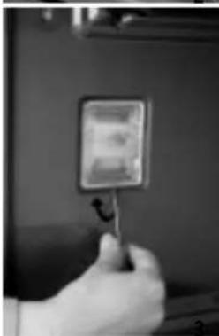 WHIRLPOOL AKZ 502 IX - Changing the side halogen lamp (if provided - depends on model): - 3