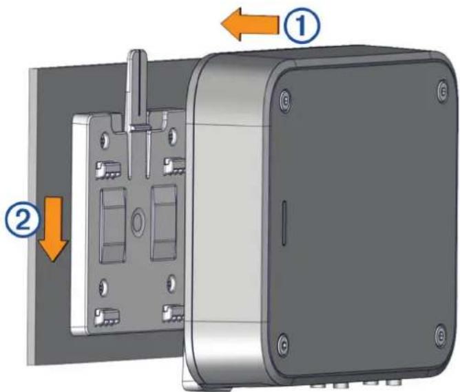 Fusion Apollo MS-AP61800 - Connecting the Device to the Mounting Bracket - 1