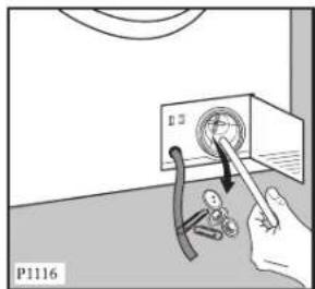 Zanussi-Electrolux ZWF 1211 W - Cleaning the pump - 3