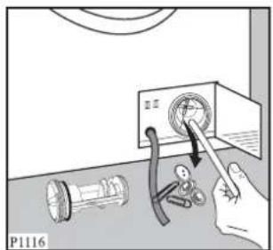 Zanussi-Electrolux ZWF 1621 S - Cleaning the pump - 3