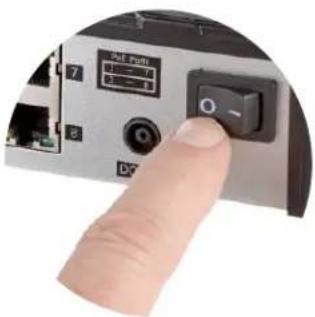 Q-See QC918 - Step 6: Powering Up the DVR & Cameras - 3
