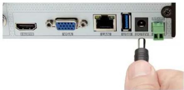 Q-See QC918 - Step 6: Powering Up the DVR & Cameras - 1