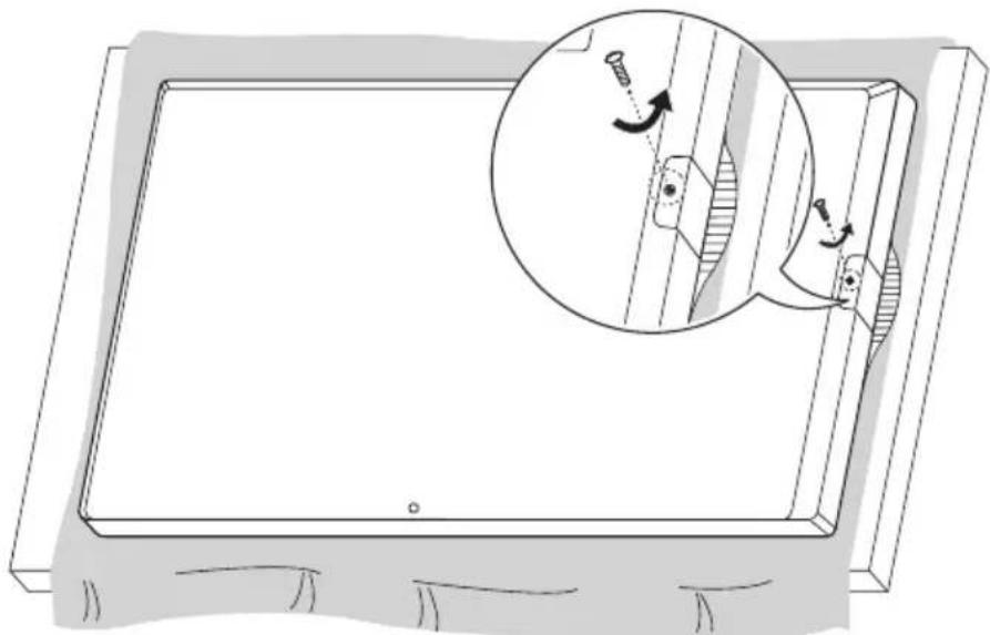 LG 43SH7E - Anbringung der LG-Logohalterung auf der rechten Seite - 2