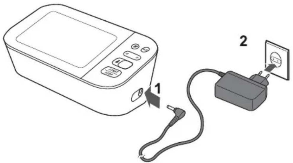 OMRON M500 Intelli IT HEM-7361T-D - Stecken Sie den Netzteilstecker in den Netzteilanschluss an der rechten Seite des Messgerätes ein. - 1