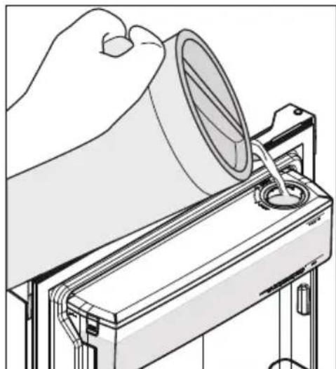 ELECTROLUX EBB3702K-H - Water Tank Refilling - 2