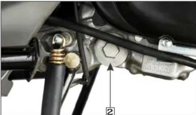 HERO Maestro Edge (2017) - Engine oil replacement/Oil strainer cleaning - 2