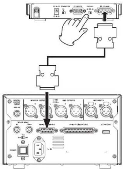 TASCAM RC-900 - Verbindung mit einem CD-9010CF oder CD-9010 herstellen - 1