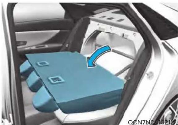 HYUNDAI Elantra N (2022) - Folding the rear seat (if equipped) - 4