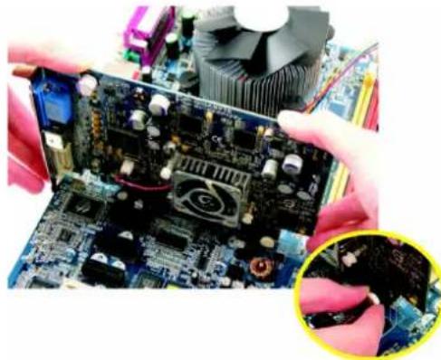 GIGABYTE GA-K8N51GMF - 1-5 Die Erweiterungskarten installieren - 1