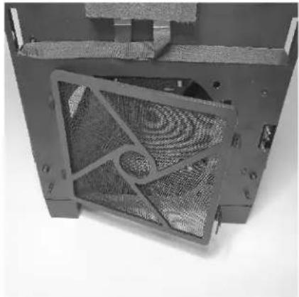 RAZER Tomahawk Mini-ITX - SO GREIFST DU AUF DIE EXTERNE WASSERKÜHLUNG ZU - 3