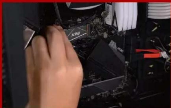 XPG SX8100 - НАЙДИТЕ СЛОТ РСІЕ М.2 И ПРОВЕРЬТЕ НАЛИЧИЕ В НЕМ ВИНТОВ - 1