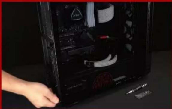 XPG Spectrix S20G - APRETAR LOS TORNILLOS PARA ASEGURAR LA UNIDAD DE ESTADO SÓLIDO - 1