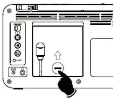 Clas Ohlson C6039 - Sätta i batterier - 1