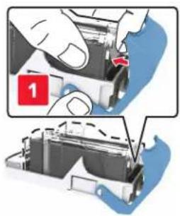LEXMARK MX912de - Austauschen der Heftklammerkassette im Heftklammer-/Locher-Finisher - 4