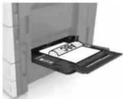 LEXMARK MX910dxe - Einlegen von Druckmedien in die Universalzuführung - 4