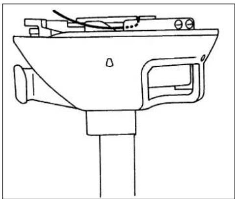 JUKI LG-158-1 - HOW TO PASS THE BOBBIN THREAD - 1