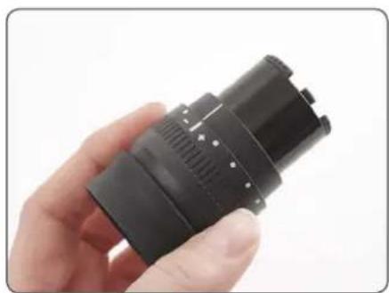 LEICA S9 E Set CO - Dioptrien und Parfokalität: 1 verstellbares & 1 festes Okular - 2