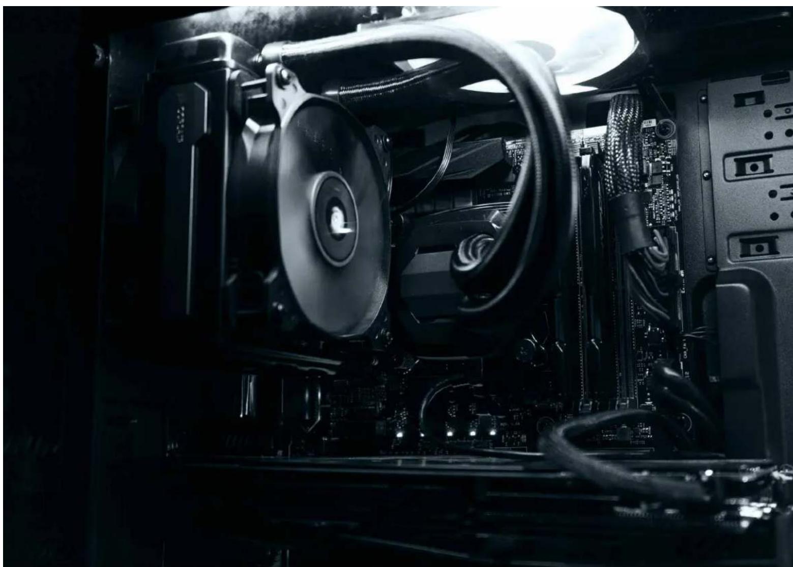 Renkforce Core i7 11700k - EINBAU DER GRAFIKKARTE - 9