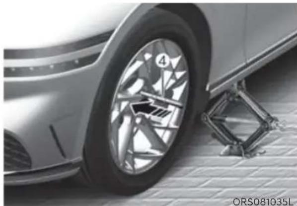 HYUNDAI Genesis G90 (2023) - WARNING - 5