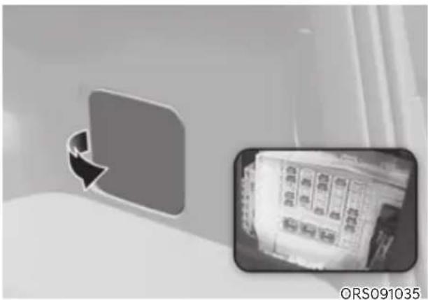 HYUNDAI Genesis G90 (2023) - Trunk fuse panel (Rear sub junction block) - 1