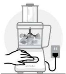NUTRIBULLET Food Processor 7 - Using the chopping blade. - 4