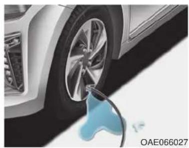 HYUNDAI Ioniq HEV (2018) - CAUTION - 1