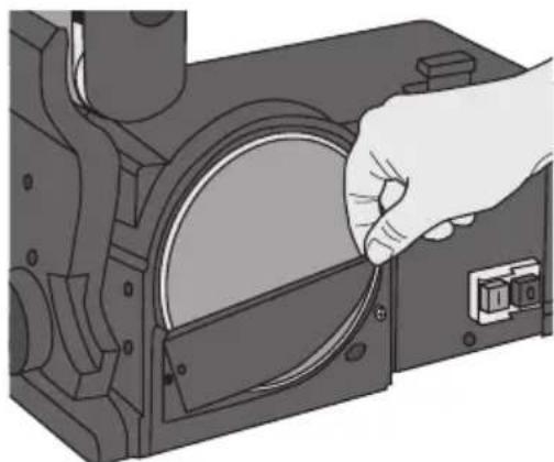 Cocraft HBD500 - Replacing the sanding disc - 2
