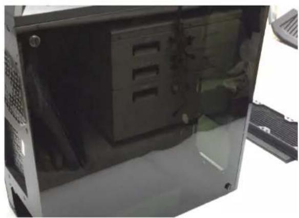 LC-Power Gaming 998B - 2-6 Tempered glasses side panel installation - 2
