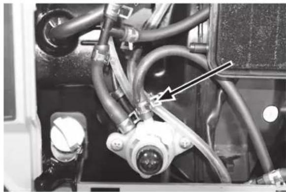 Cocraft HI 2000 - Emptying the fuel system - 2
